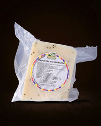 Cașcaval de casă cu negrilică (chimen negru) (300g)