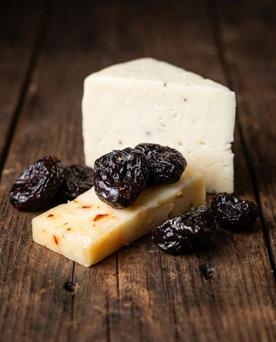 Merișoare confiate dulci-acrișoare — bobițe roșii rotunde, vidate într-un pachet artizanal, 100g